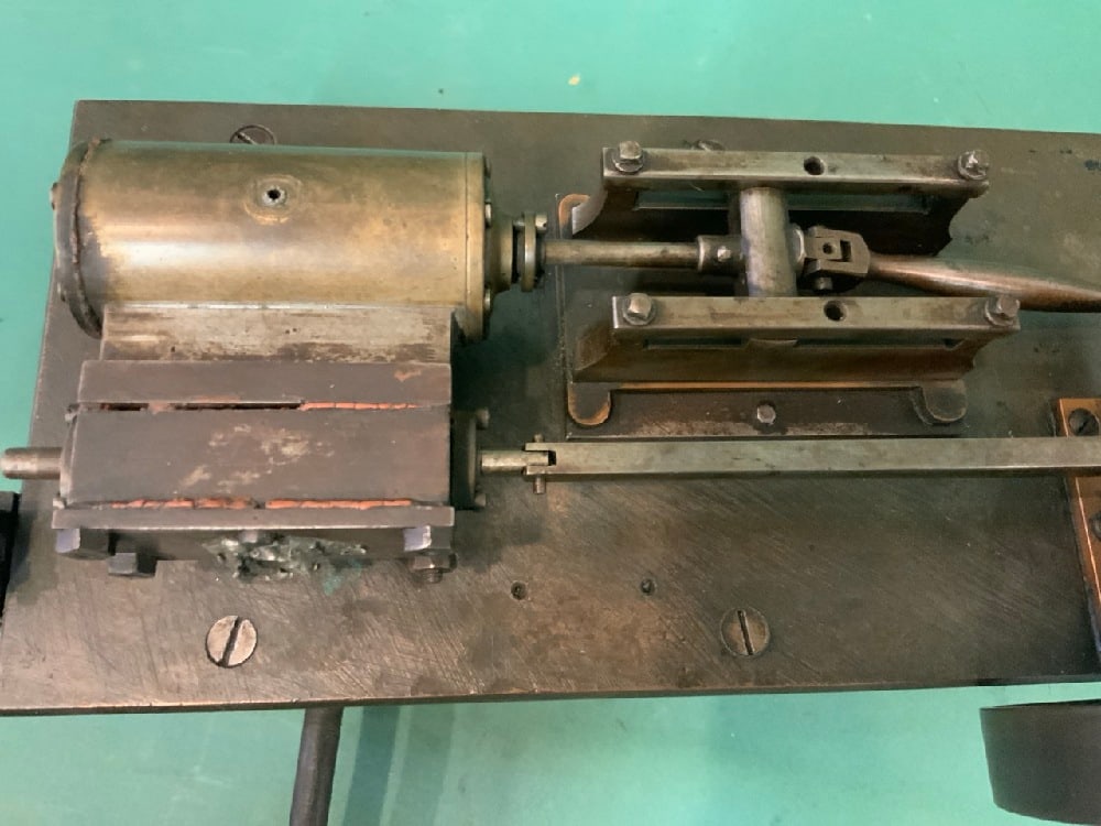 Small Antique Steam Engine - 5