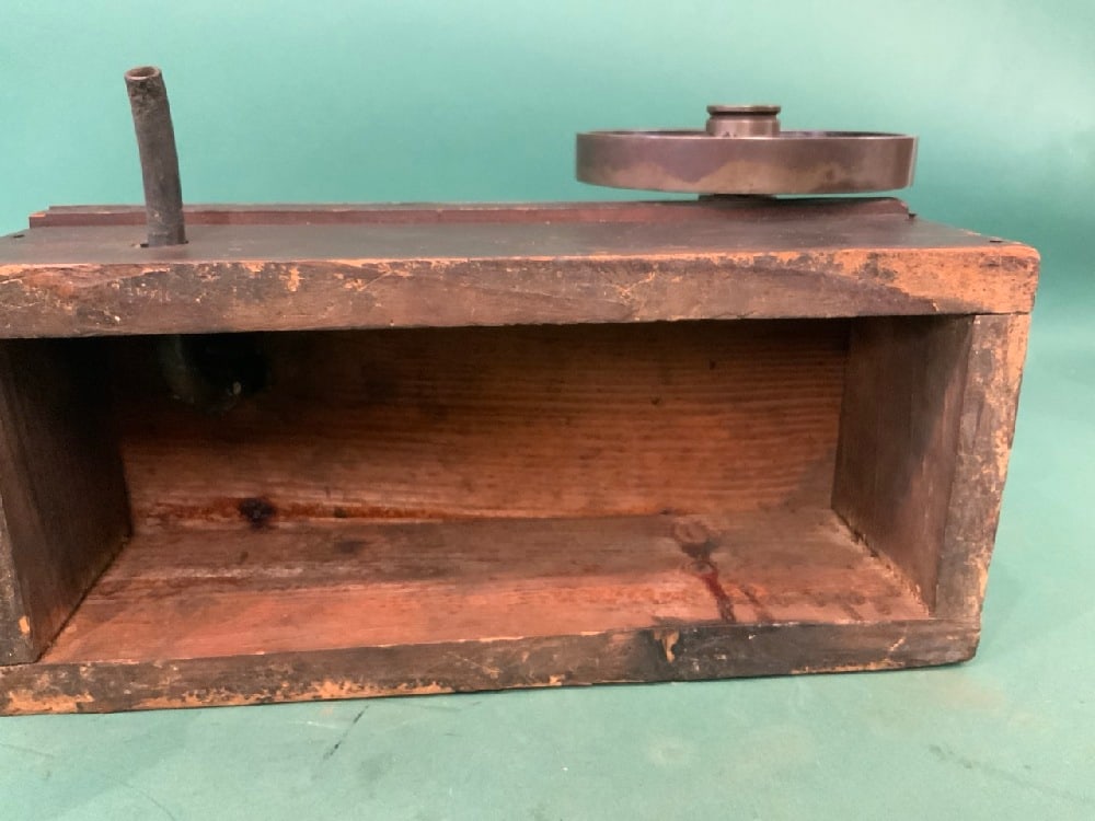 Small Antique Steam Engine - 8