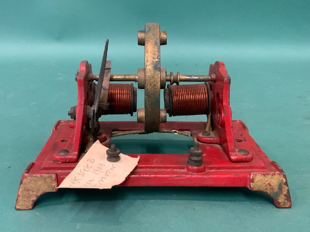 H.K Style B Toy D.C. Motor Circa 1908 (1 of 6)