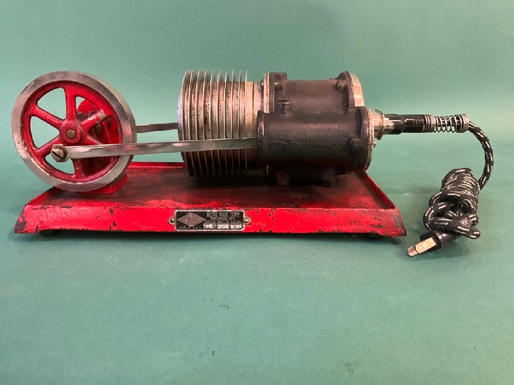 Working Empire B38 Sterling Hot Air Engine (1 of 5)