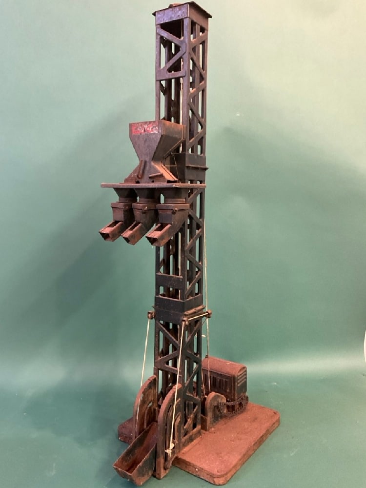 38?? Buddy L. Hoisting Tower Toy (1 of 6)