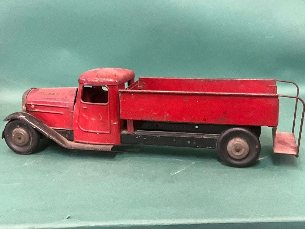 Early 1930's Structo Steel Fire Truck (1 of 5)