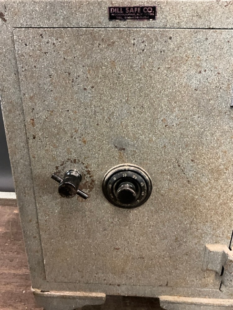 Dill Security Safe Co w/ Combo - 2