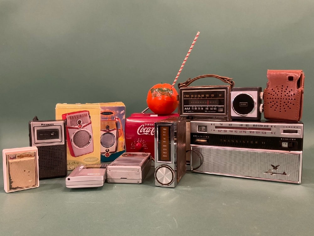 Compiled Mix Radio Lot - As Is - Repair (1 of 7)