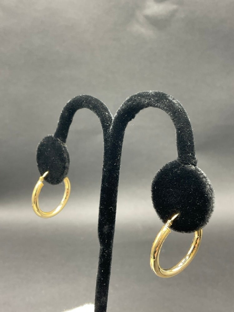 1?? 14K Yellow Gold Hoop Earrings (1 of 3)