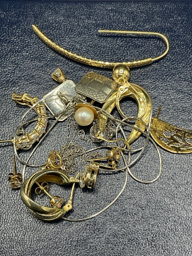 Compiled 14K Yellow Gold Scrap or Repair Gold Jewelry (1 of 3)