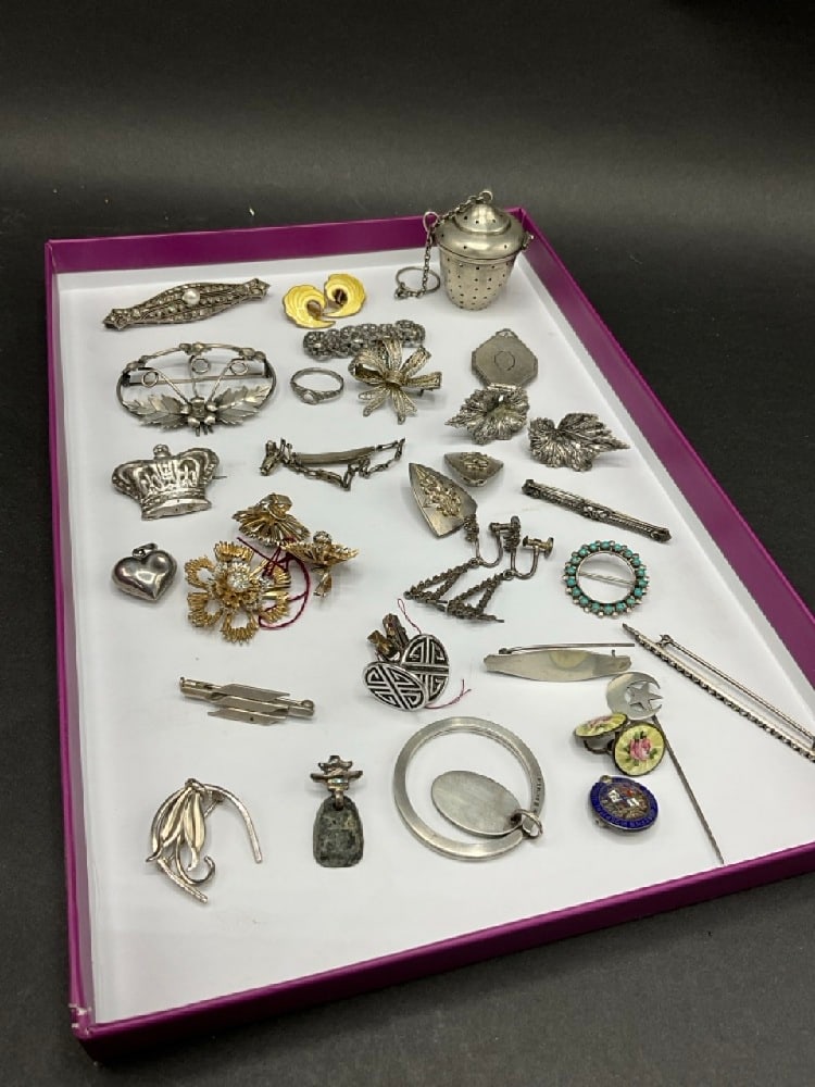 Estate Compiled Sterling Silver Jewelry Group and Tea Bag Strainer: Estate Compiled Sterling Silver Jewelry Group and Tea Bag Strainer. Total weight: 175 grams.