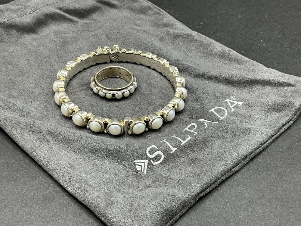 Two (2) Piece Silpada Sterling Silver Bangle Bracelet and Ring: Two (2) Piece Silpada Sterling Silver Bangle Bracelet and Ring.