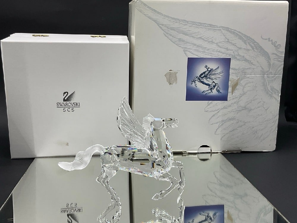 Swarovski SCS Creatures Pegasus Crystal Figurine (1 of 9)