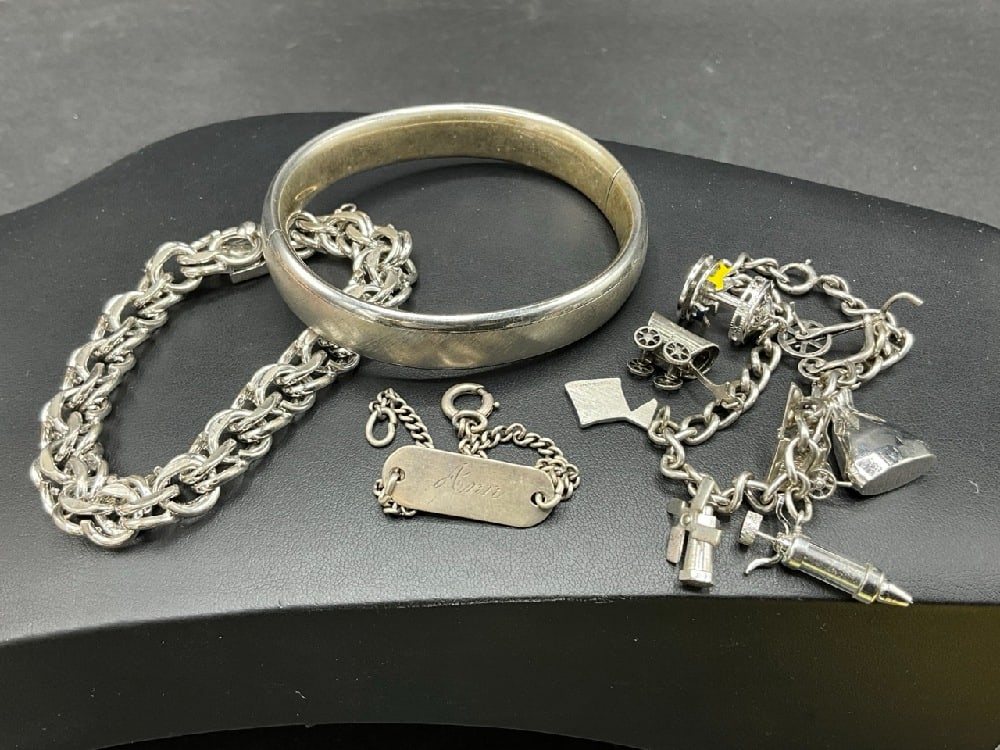 Estate Compiled Sterling Silver Jewelry Bracelets (1 of 5)