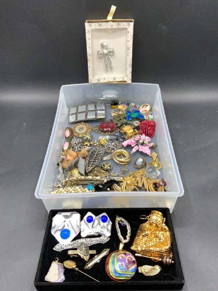 Costume Brooches/Pendants/Clips/Pins - Jomaz, Limoges, Trifari (1 of 4)