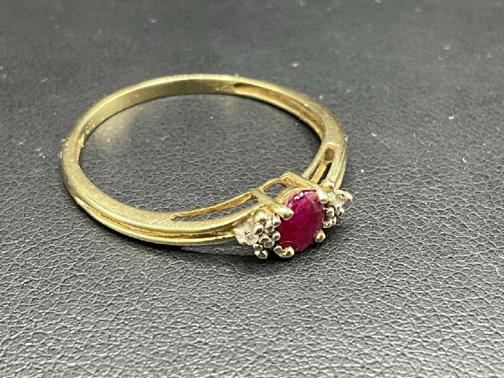 10K Yellow Gold Ruby and Diamond Ring - 2