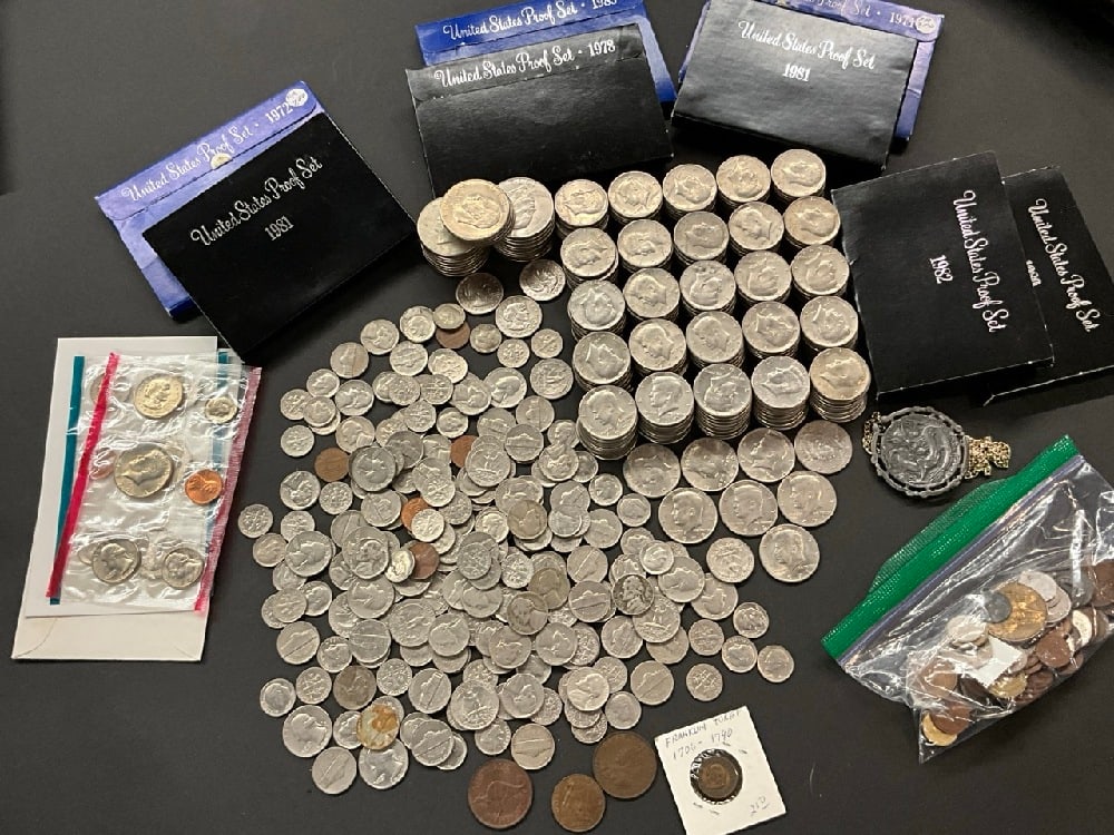 Large U.S. and Foreign Coin Lot $170+ FV (1 of 6)
