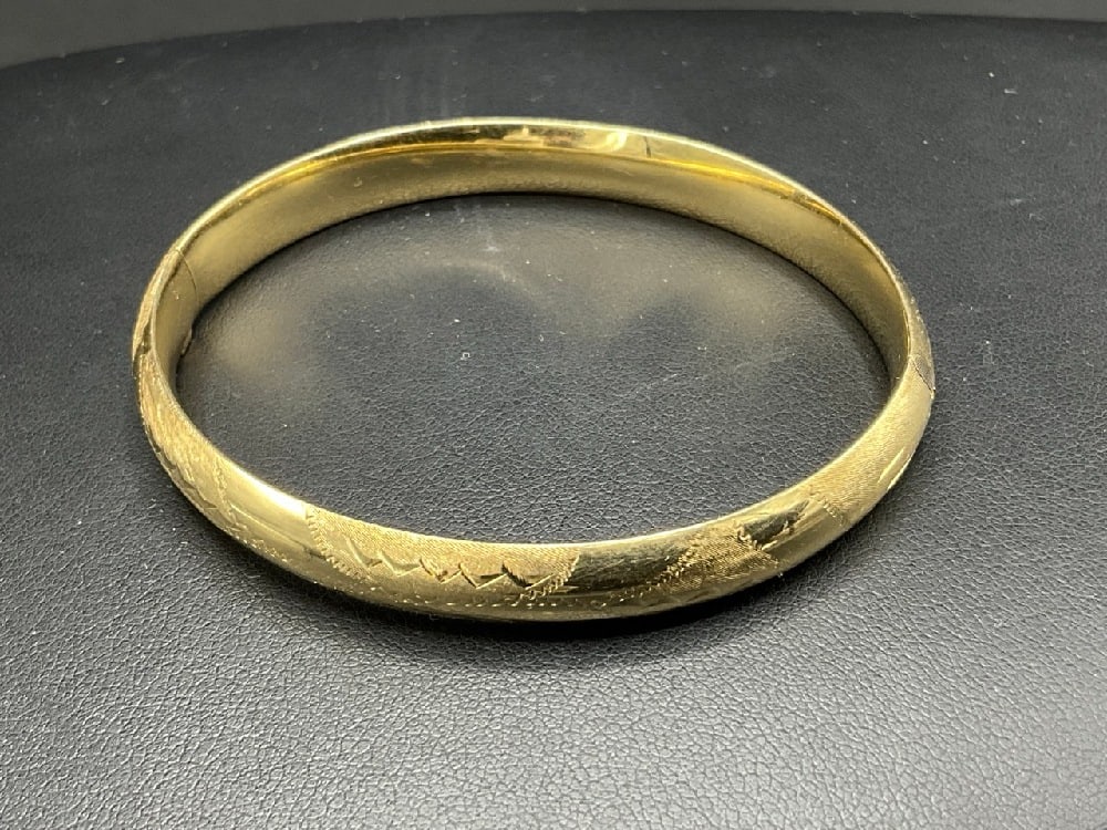 14K Yellow Gold Hinged Bangle Bracelet (1 of 4)