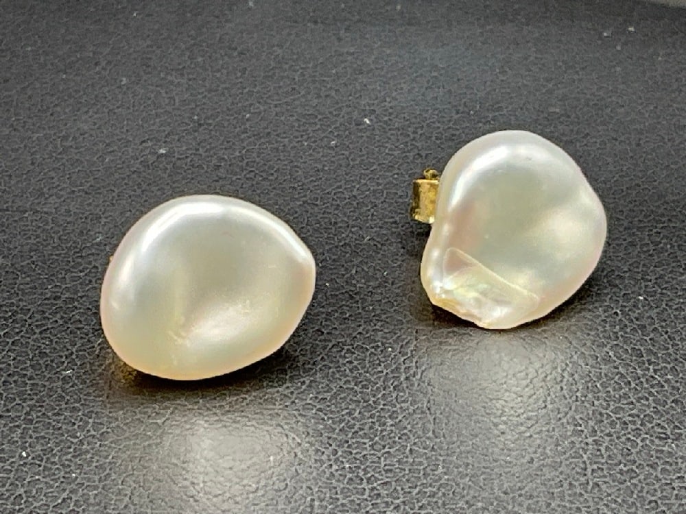 A Pair, 14K Yellow Gold Freshwater Pearl Stud Earrings (1 of 3)