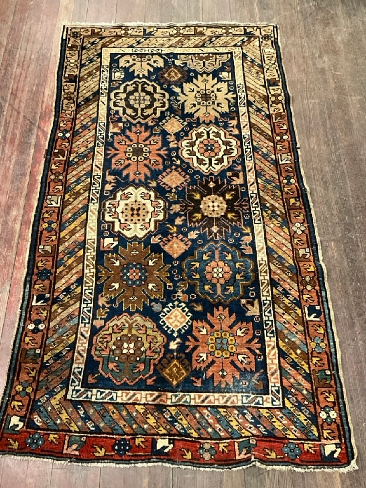 Persian Wool Carpet 5ft X 3ft Approx.: Persian Wool Carpet. Dimensions: 5.83ft X 3.25ft.