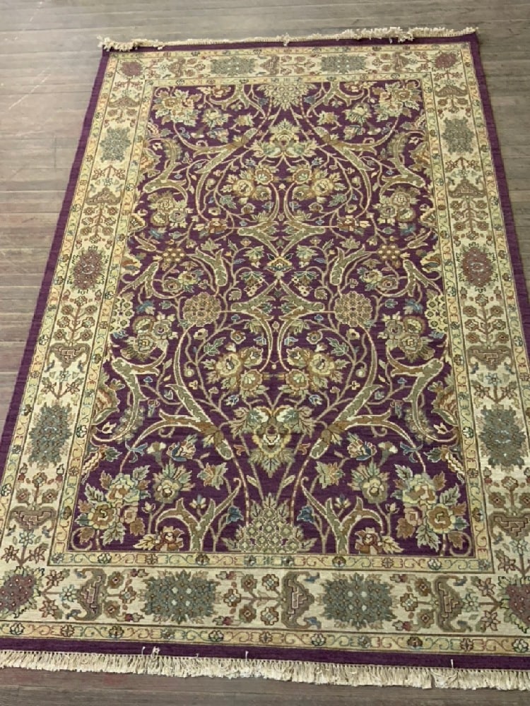 Indian Hand Woven 100% Wool Rug - Sumak Design: Indian Hand Woven 100% Wool Rug - Sumak Design. Dimensions: 9’ 2” x 6’
