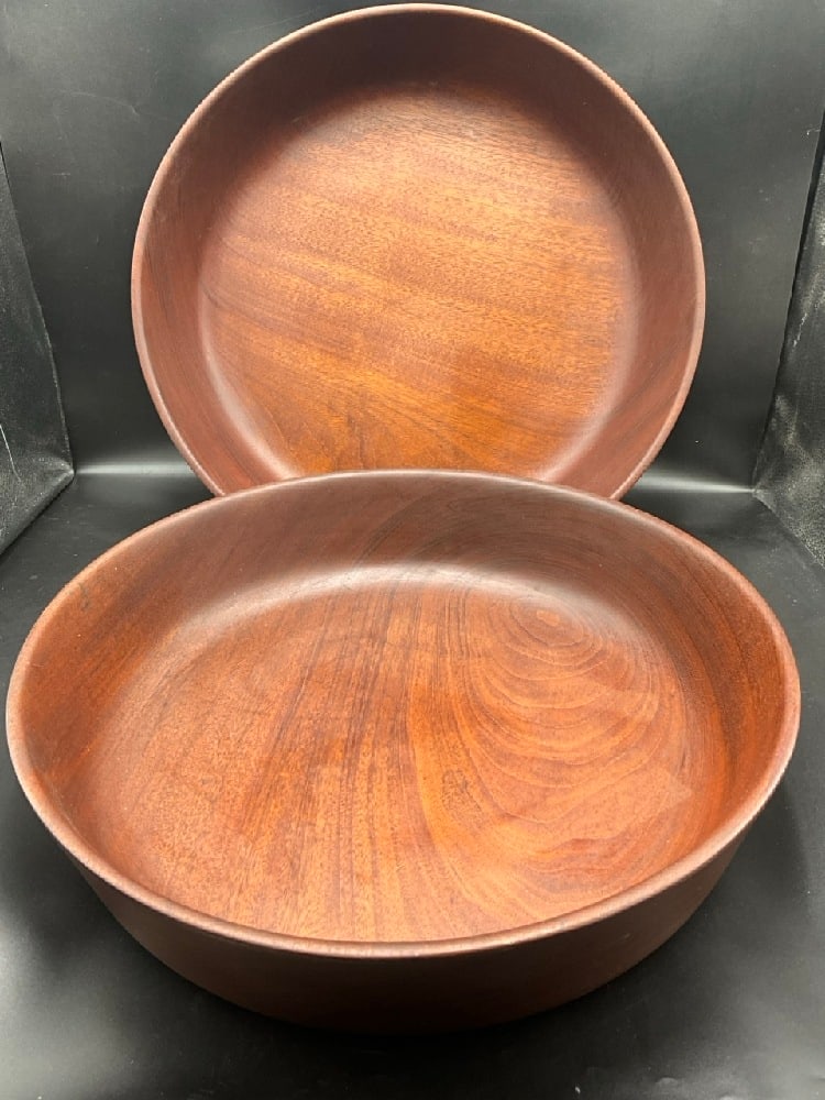 Two (2) Honduras Mahogany Large Bowls, Made for Chelsea House Restaurant NYC: Two (2) Honduras Mahogany Large Bowls, Made for Harvey's Chelsea House Restaurant NYC. Signed W. Frost c.1990.Good Condition, Please See Photograph Preview Dimensions: 18”D x 4” H