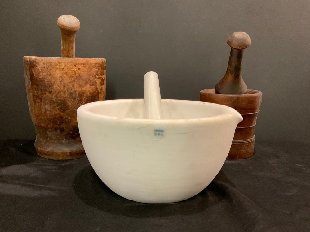 (3) Large Vintage Mortar & Pestal Sets w/ Coors USA: (3) Large Vintage Mortar & Pestal Sets Coors USA.Dimensions: Lg - 8 1/2” x 6 1/2” Sm - 5 1/2” x 5”