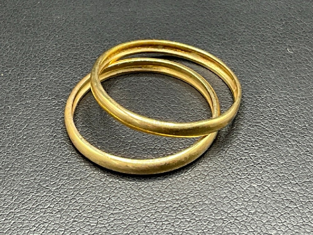 Two (2) 14K Yellow Gold Stacking Bands: Two (2) 14K Yellow Gold Stacking Bands.Size 9.Total weight: 2.9 grams.