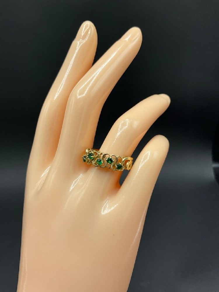 14K Yellow Gold Emerald Gemstone Ring: 14K Yellow Gold Emerald Ring. Size 8.5Total weight: 3.6 grams.