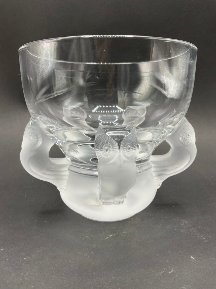 Lalique Crystal ‘Hiboux?? Bowl Vase: Lalique Crystal ‘Hiboux” Bowl Vase.Dimensions: 5 1/4” x 5”