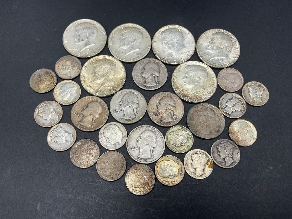 $6.20 U.S. 90% Silver Coins: $6.20 U.S. 90% Silver Coins. As seen in photograph preview.