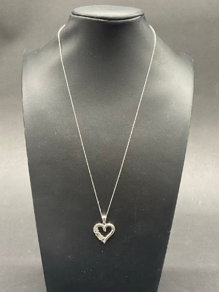 10K Yellow Gold XOXO Heart Necklace: 10K XOXO Heart Necklace.Total weight: <1 gram.