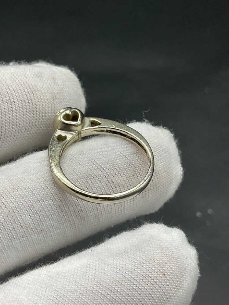 14K White Gold Diamond Ring - 5