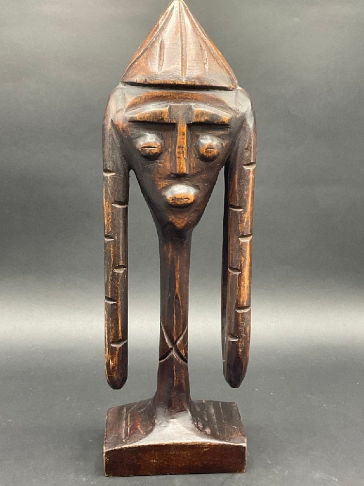 African Nigerian Mumuye Wood Statue: African Nigerian Mumuye Wood Statue.Good Condition, Please See Preview Photographs Dimensions: 15” H x 5” W x 3” D