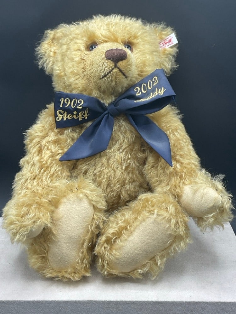 Steiff 1902-2002 Centenary Growler Teddy Bear (1 of 4)