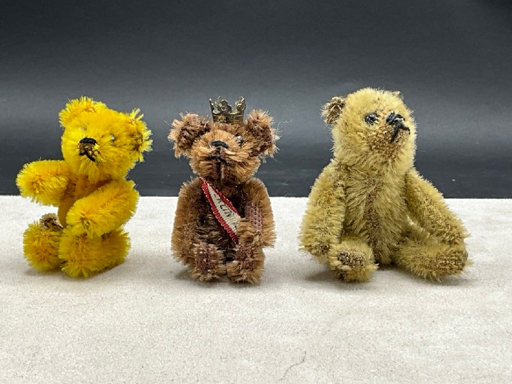Three Miniature Jointed Mohair Teddy Bears (1 of 4)
