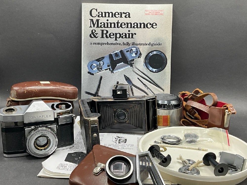 Zeiss Ikon Synchro-Compur, Proximeter II, Voigtlanfer Bessa Folding Bellows Camera (1 of 5)