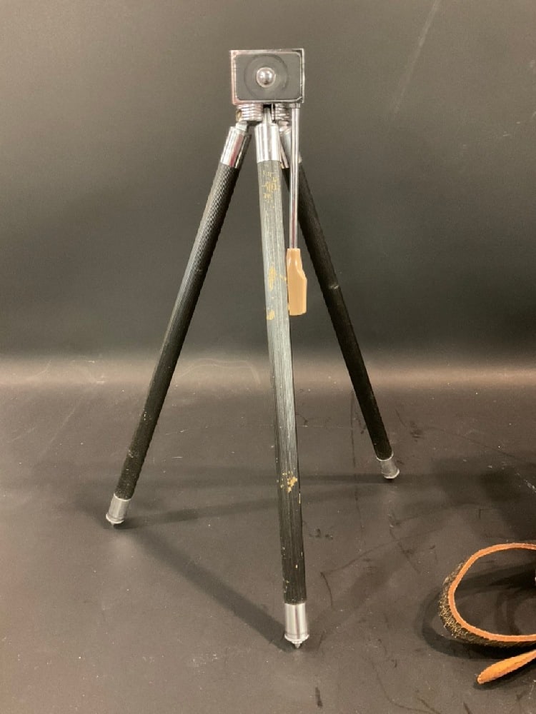 Estate Compiled Vintage Cameras - 12