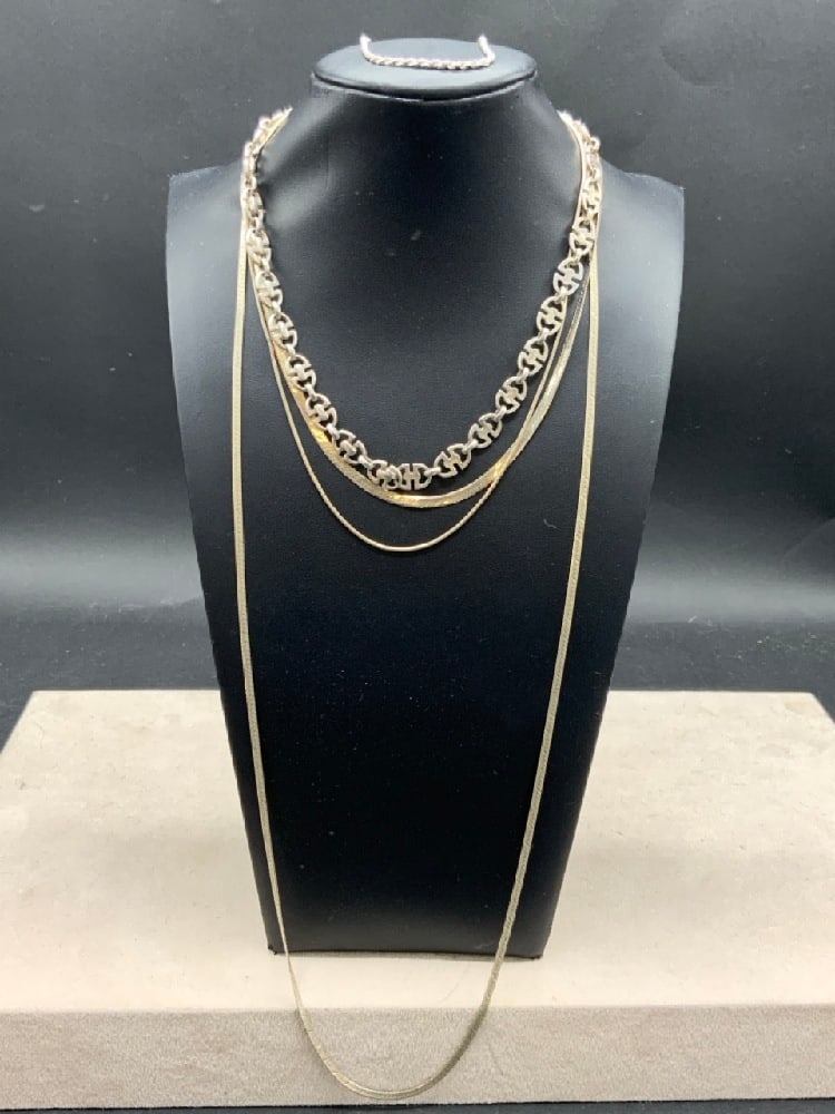 Sterling Silver Necklaces and Rope Bracelet: Sterling Silver Necklaces and Rope Bracelet.Total Weight 42.4 g
