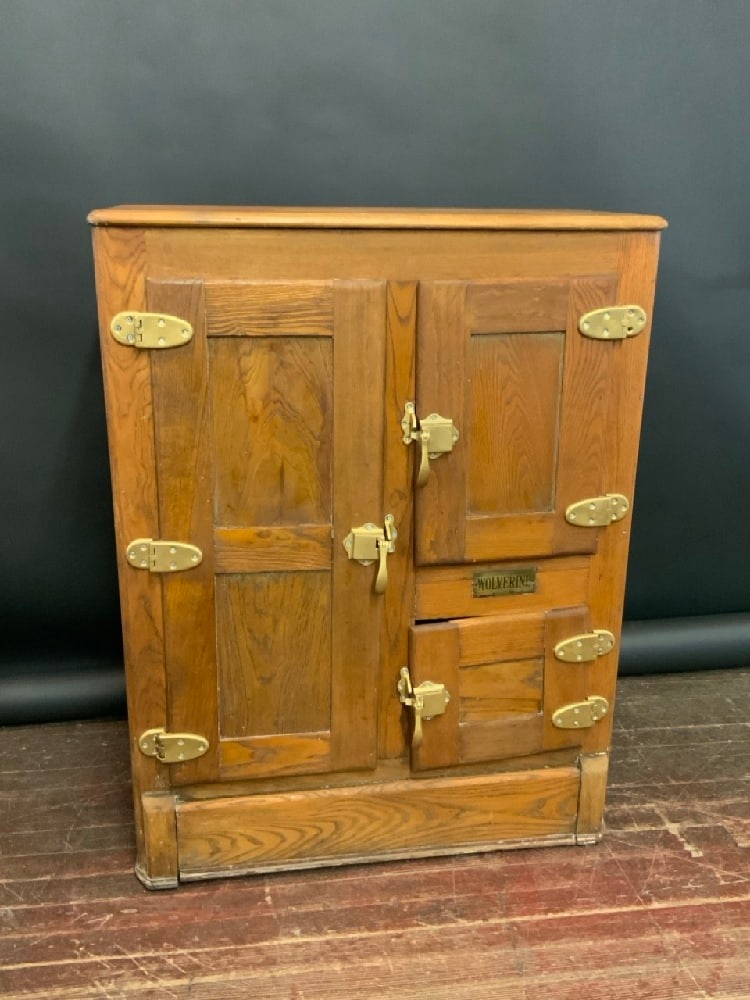 Antique Wolverine Oak Ice Box (1 of 5)