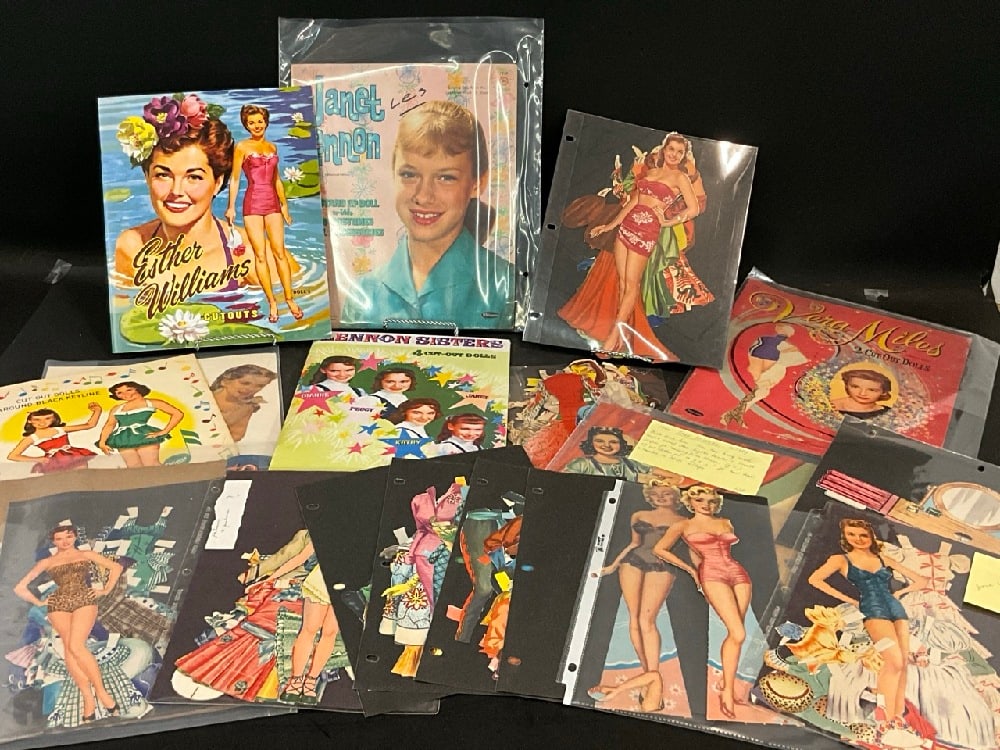 Large Lot of Vintage Paper Dolls - Esther Williams, Vera Miles, Janet Lennon Etc.. As seen in: Large Lot of Vintage Paper Dolls - Esther Williams, Vera Miles, Janet Lennon Etc.. As seen in photograph preview. Unknown if all complete.