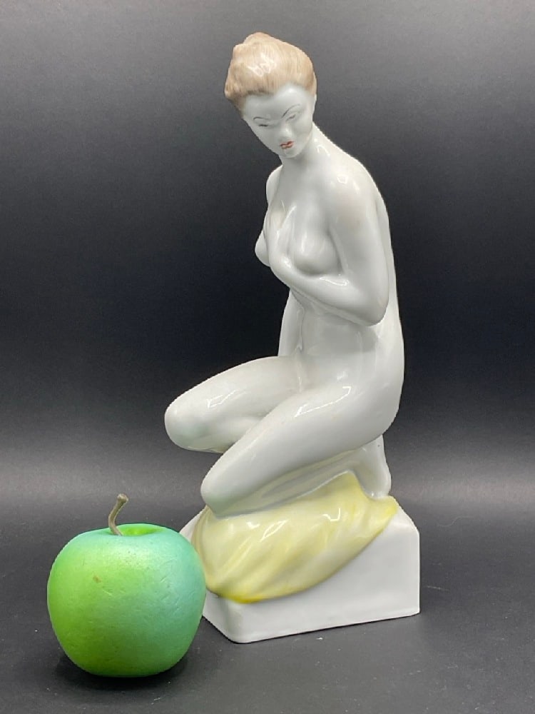 Hollohaza Hungarrian Porcelain Art Deco Nude Statue: Hollohaza Hungarrian Porcelain Art Deco Nude Statue. Dimensions: 11” x 4” x 4”