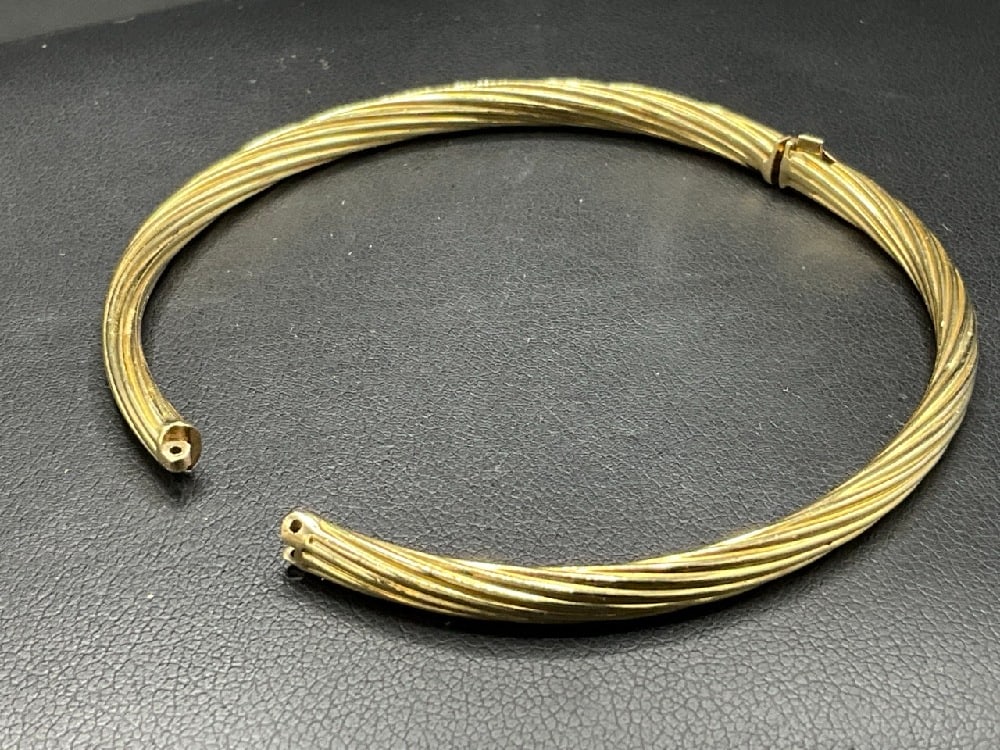 14K Yellow Gold Twisted Cable Hinged Bangle Bracelet (Damaged) (1 of 3)