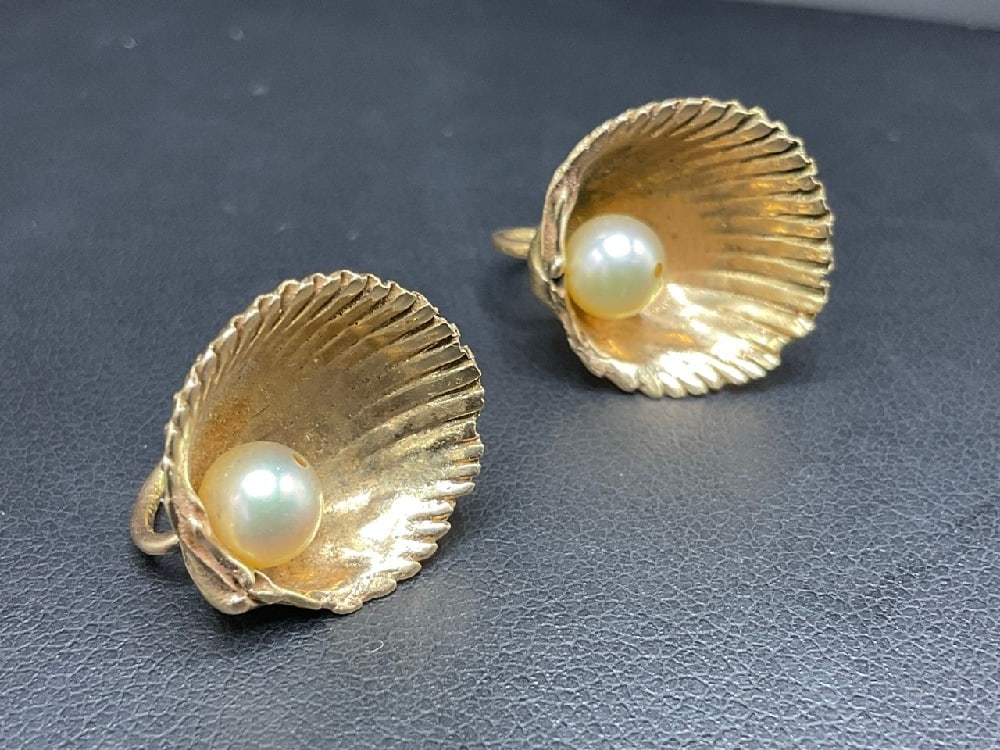 14K Yellow Gold Vintage Shell Form Pearl Clip On Earrings (1 of 3)
