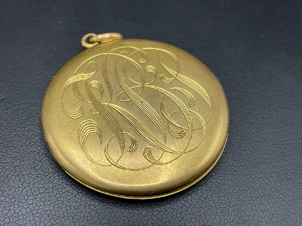 10K Yellow Gold Antique Locket (1 of 5)