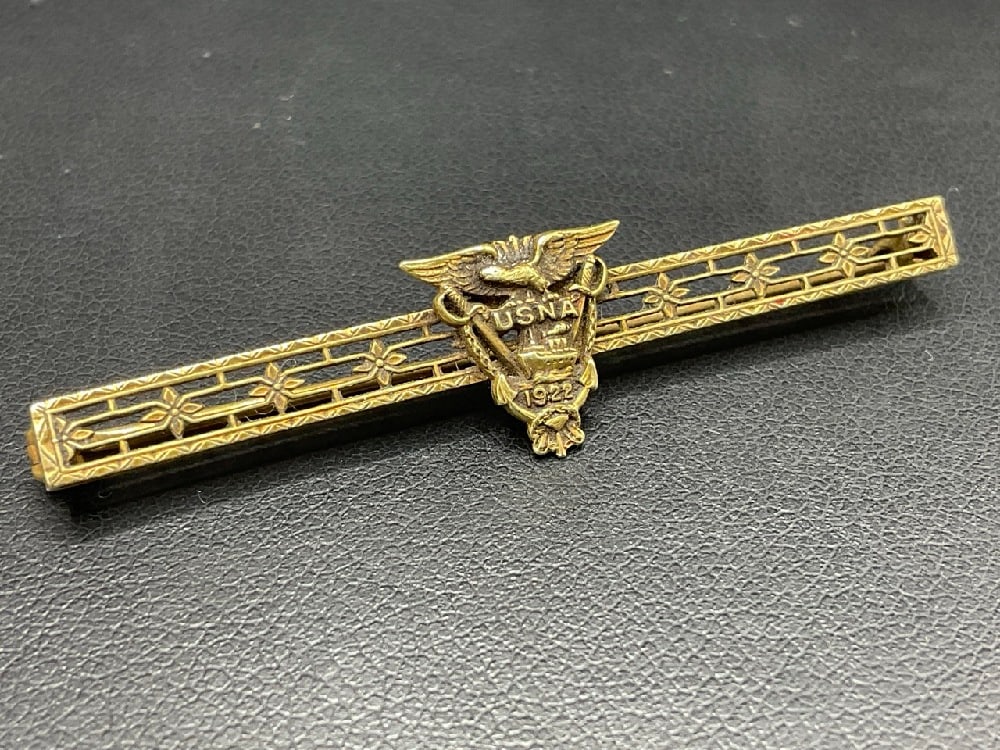 14K Yellow Gold 1922 U.S. Naval Academy Bar Pin: 14K Yellow Gold 1922 U.S. Naval Academy Bar Pin. Dimensions: 2” x 1/2” Total weight: 3.5 grams.
