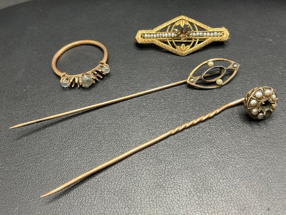 Estate Compiled 10K Yellow Gold Damaged Jewelry (1 of 3)