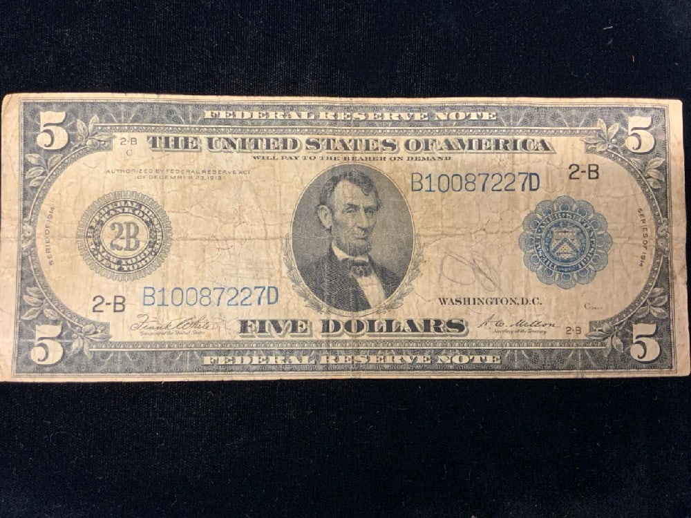 1914 $5 Federal Reserve Large Note: 1914 $5 Federal Reserve Large Note.Many Folds, Well Circulated.