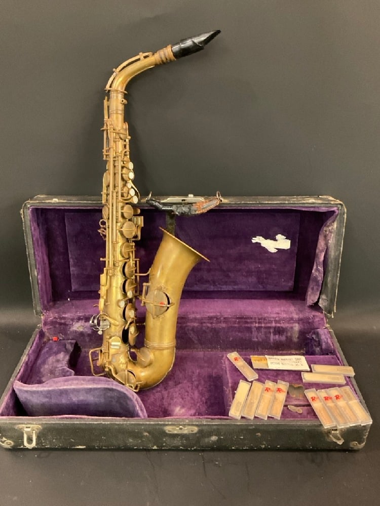 C.G Conn in Elkhart, Indiana Civil War Era Union Saxophone - M164647 (1 of 8)
