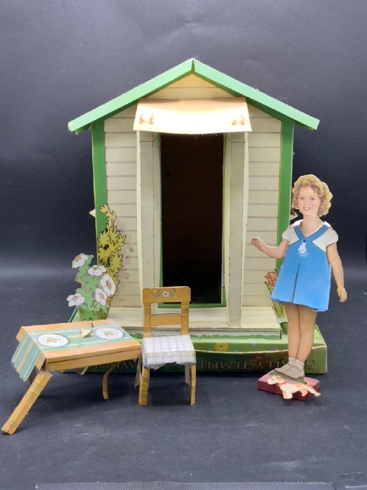 Vintage Shirley Temple Paper Doll and Her Playhouse (1 of 9)