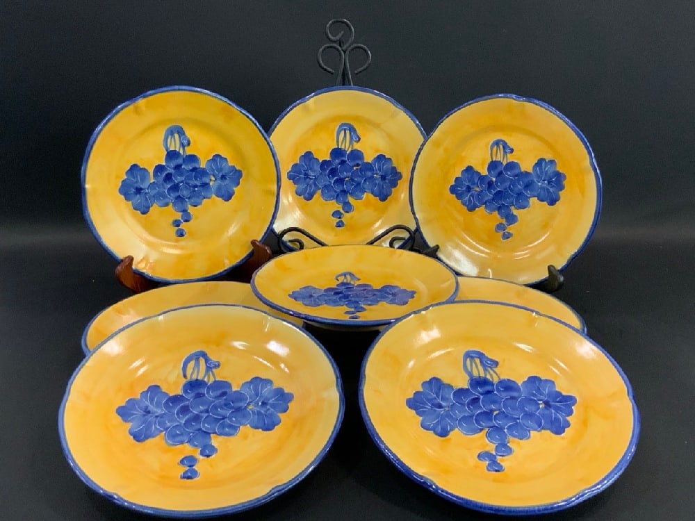 (8) Nando Italy UVA Vietri Yellow Plates (1 of 4)