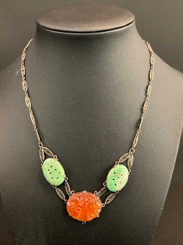Chinese Art Deco Carnelian and Jade Stones Necklace: Chinese Art Deco Carnelian and Jade Stones Necklace18”L
