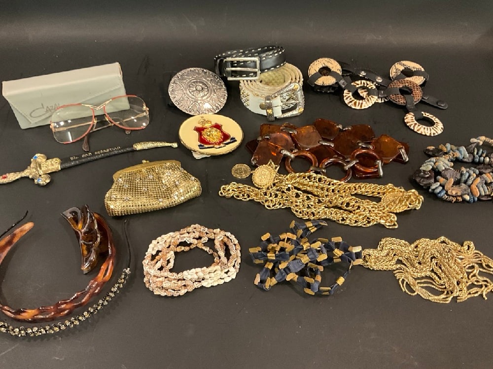Vintage Compiled Accessories, Lady's Belts Etc. (1 of 6)