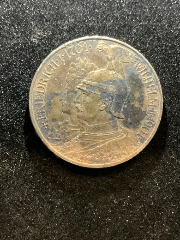 1901 Silver Prussian 2 Mark Coin: 1901 Silver Prussian 2 Mark Coin.Commemorating 200th Anniversary of Kingdom of Prussia King Frederich and Wilhelm 290% SilverDimensions: 28mm.Total weight: 11.111grams